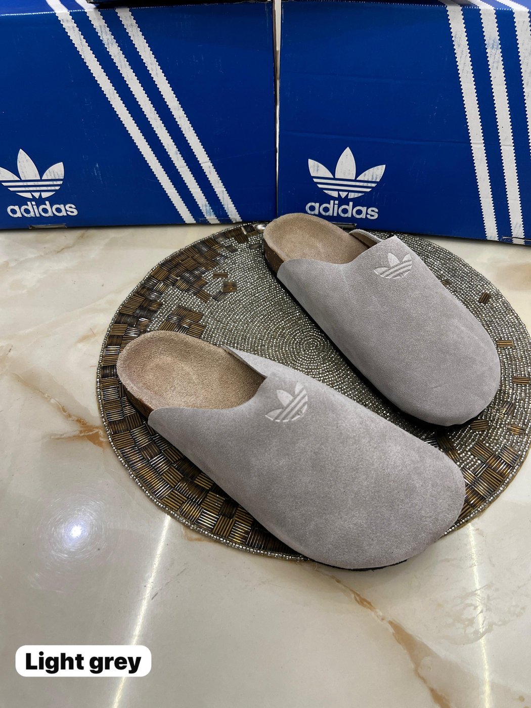 Adidas Adi mule
Master quality