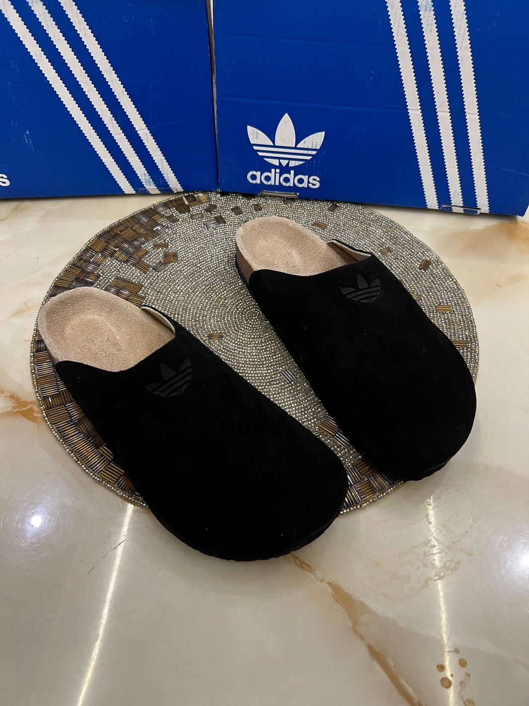 Adidas Adi mule
Master quality
