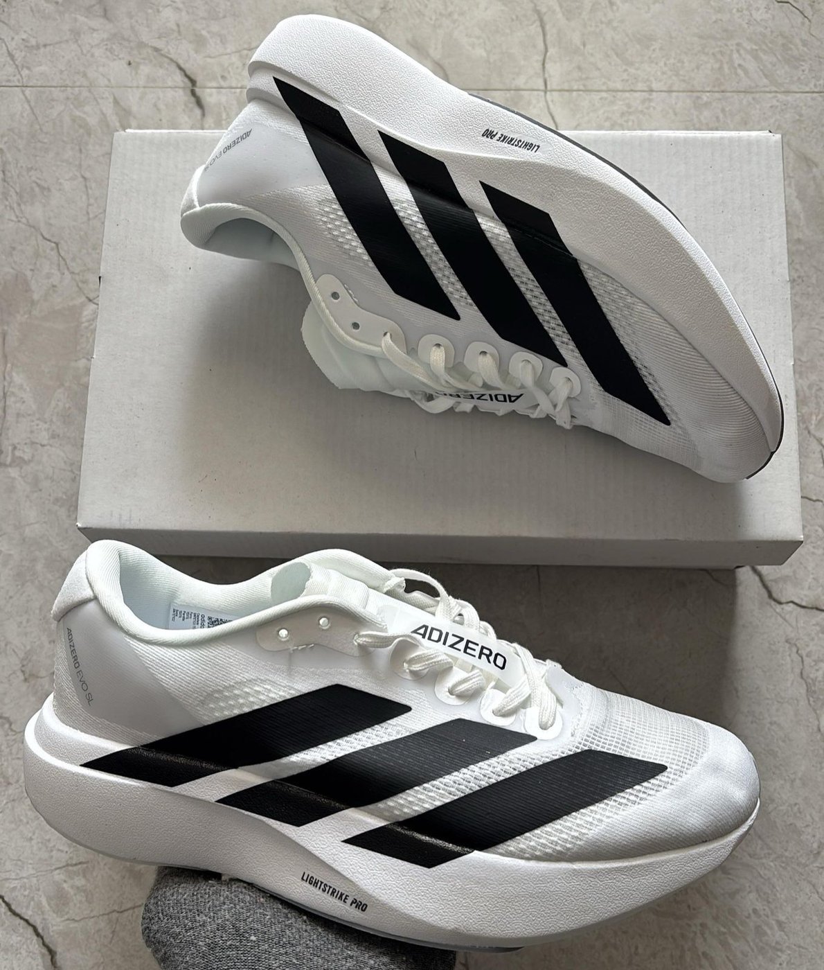 Adidas Adizero SL
Top Notch Quality