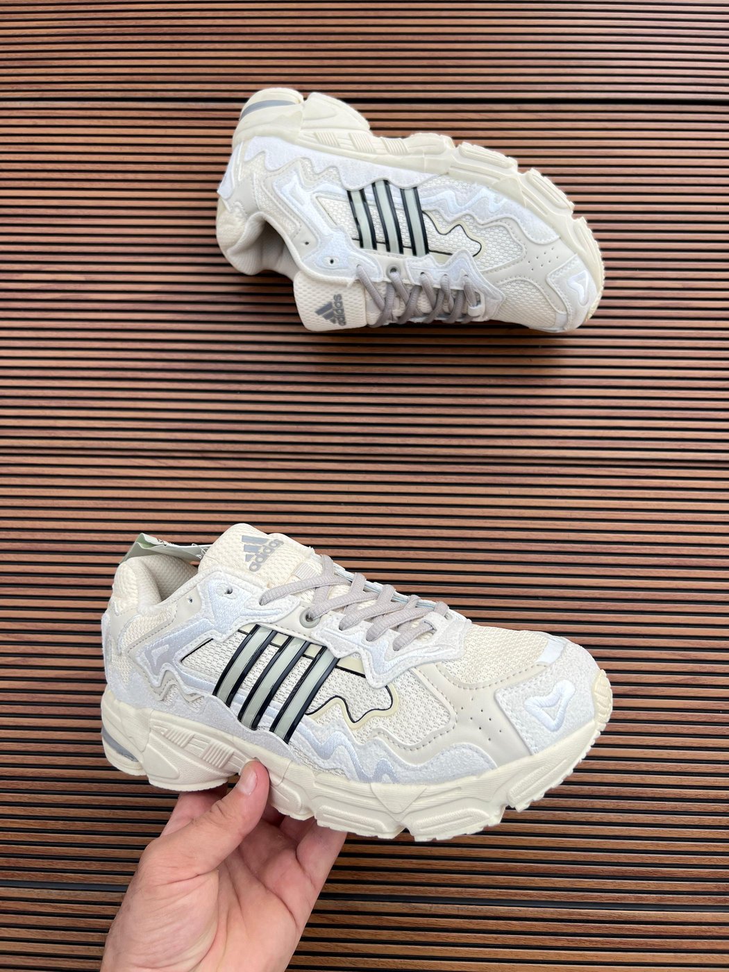 Adidas bad bunny response CL premium quality