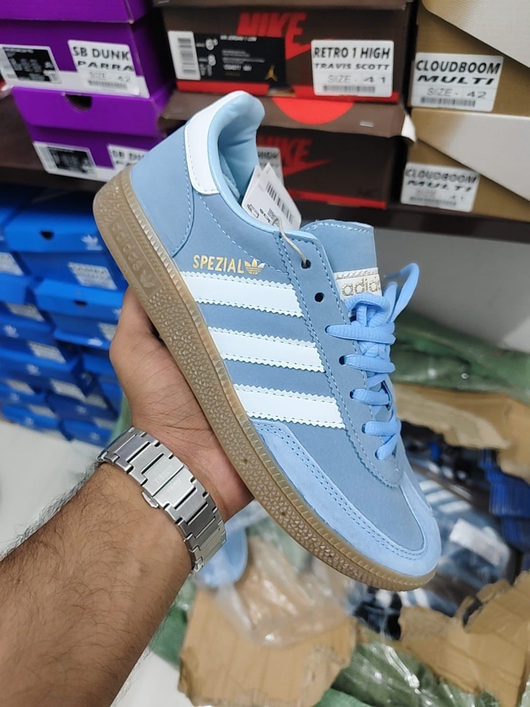 Adidas handball spezial sky bule
Top Notch Ua Quality