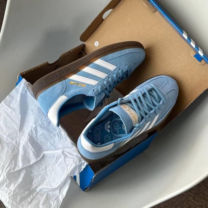 Adidas handball spezial sky bule
Top Notch Ua Quality