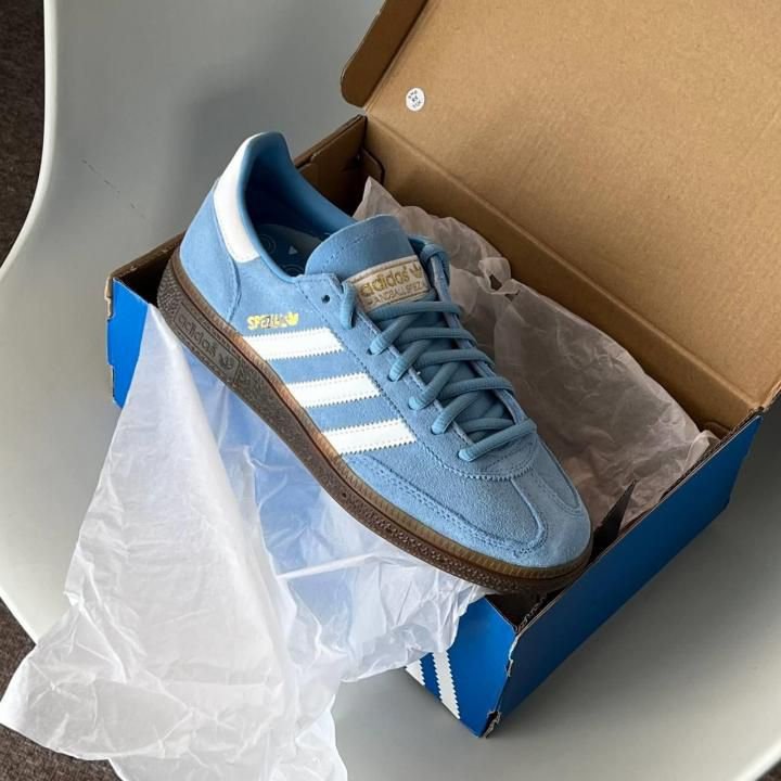 Adidas handball spezial sky bule
Top Notch Ua Quality