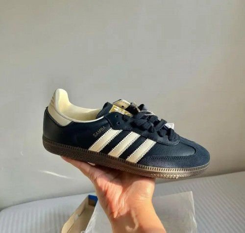 Adidas samba Navy edition
Top Quality