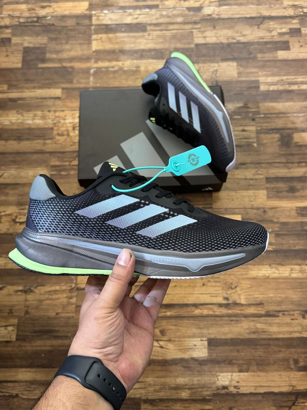 Adidas supernova
Top Quality
