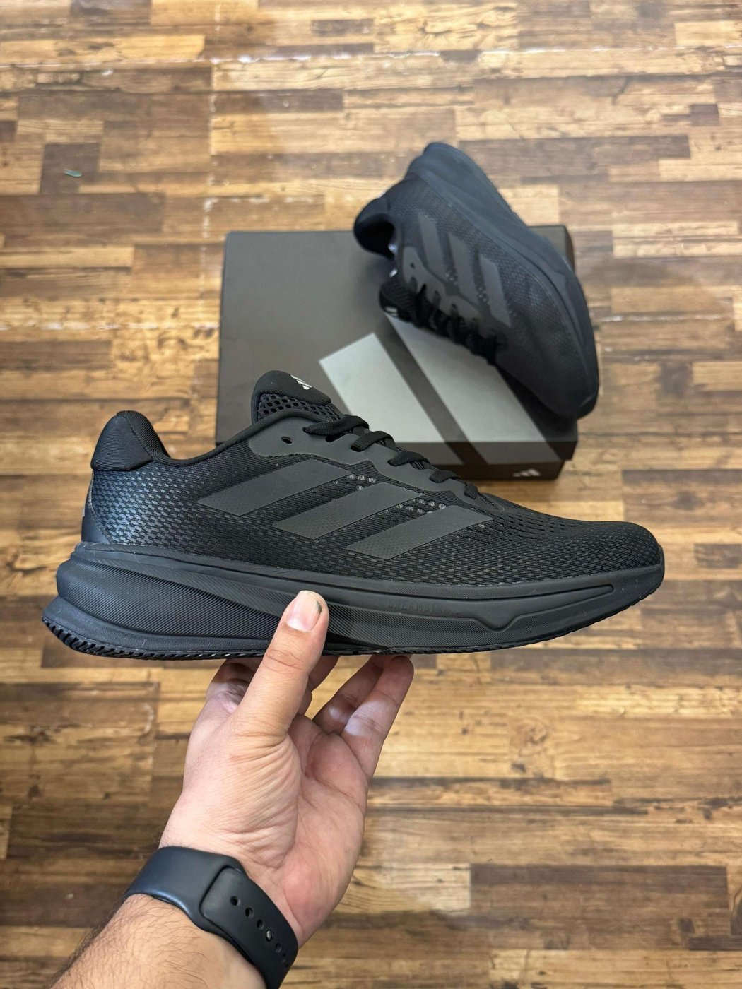 Adidas supernova
Top Quality