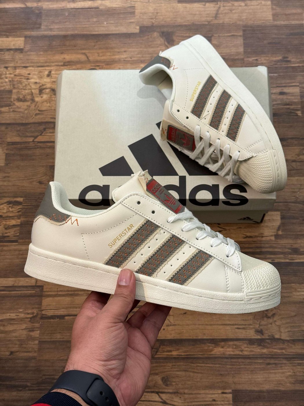 Adidas Superstar
Top quality