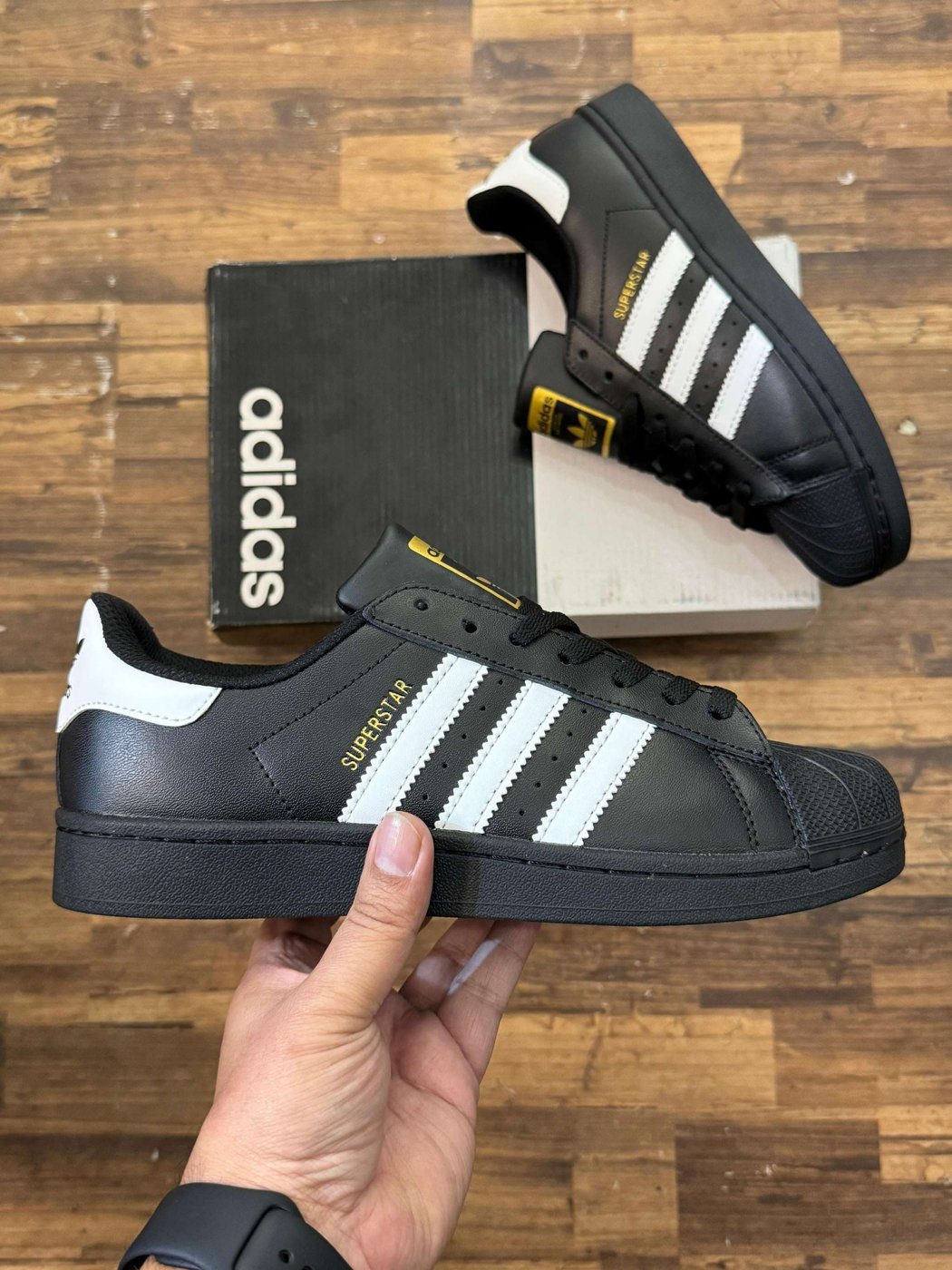 Adidas superstar
Top UA quality