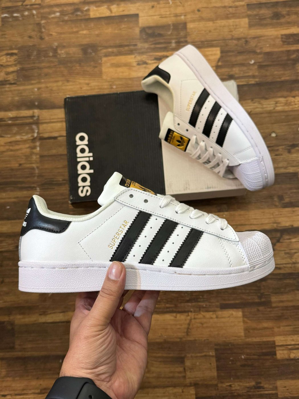 Adidas superstar
Top UA quality