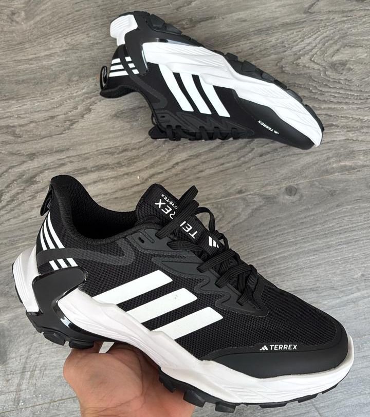Adidas terex 2025.
Master copy