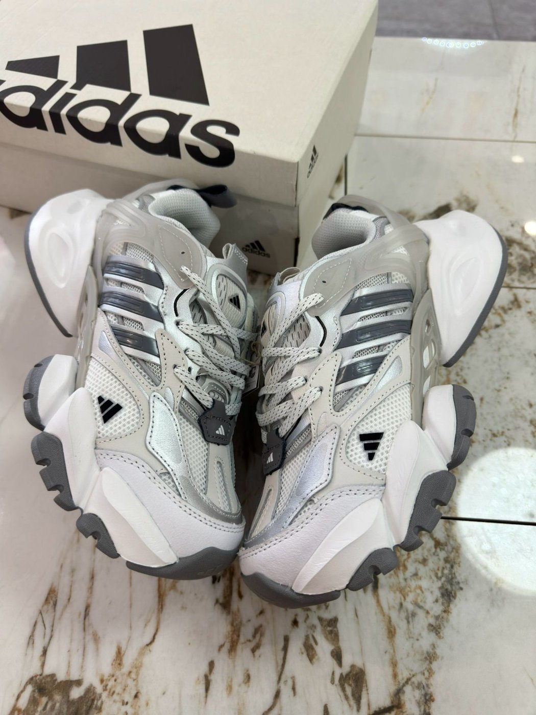 Adidas XLG Runner Delux Grey Silver White
Master quality