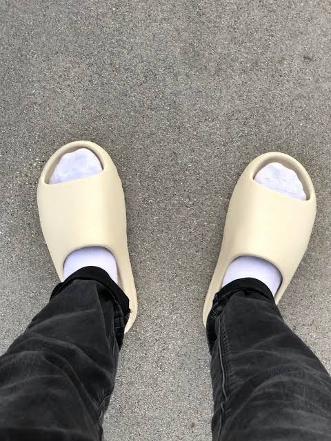 ADIDAS YEEZY SLIDES Master Copy