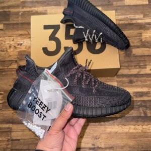 Adidas Yezzy 350 for girls 👧 👧 👧
Top UA Quality