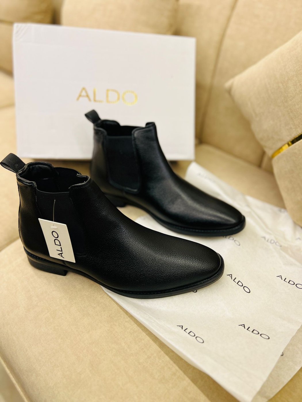 ALDO
(CHELSEA BOOTS)
Top quality