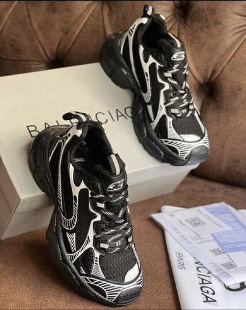 Balenciaga 3Xl
Top quality