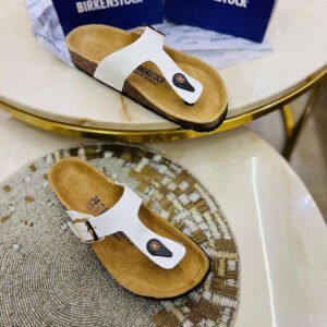 Birkenstock For 👧
Top Leather quality