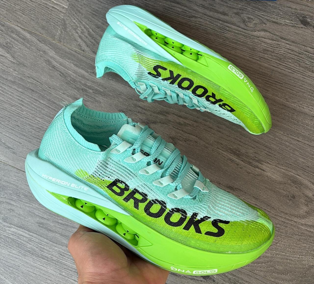 Brooks elite 5
Top Notch Quality