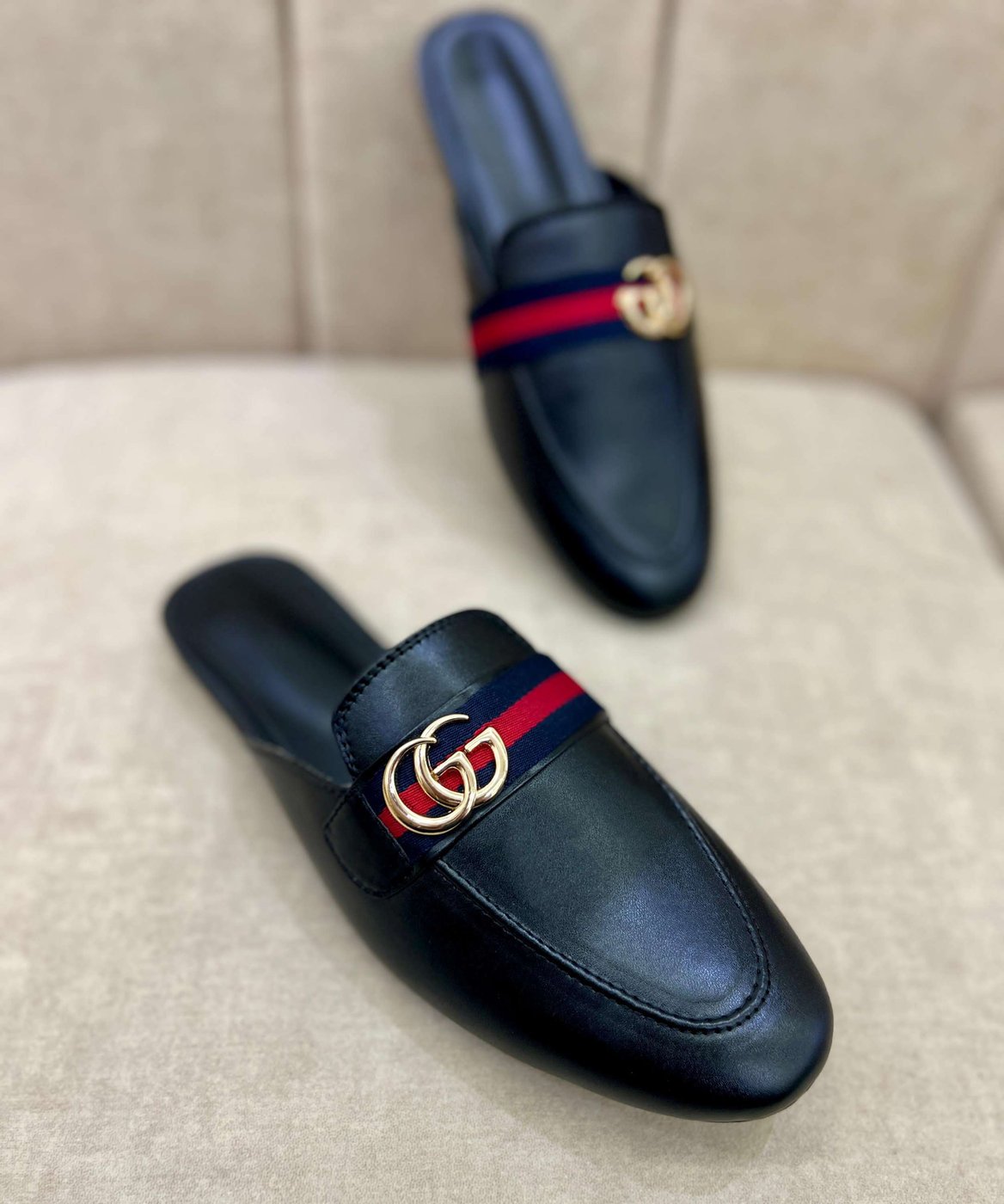 GUCCI
(Mules)
Master quality
