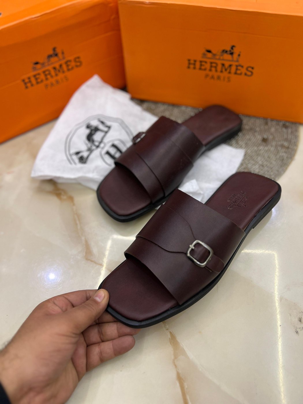 *HERME'S*
(Slides For Men's)
Top quality