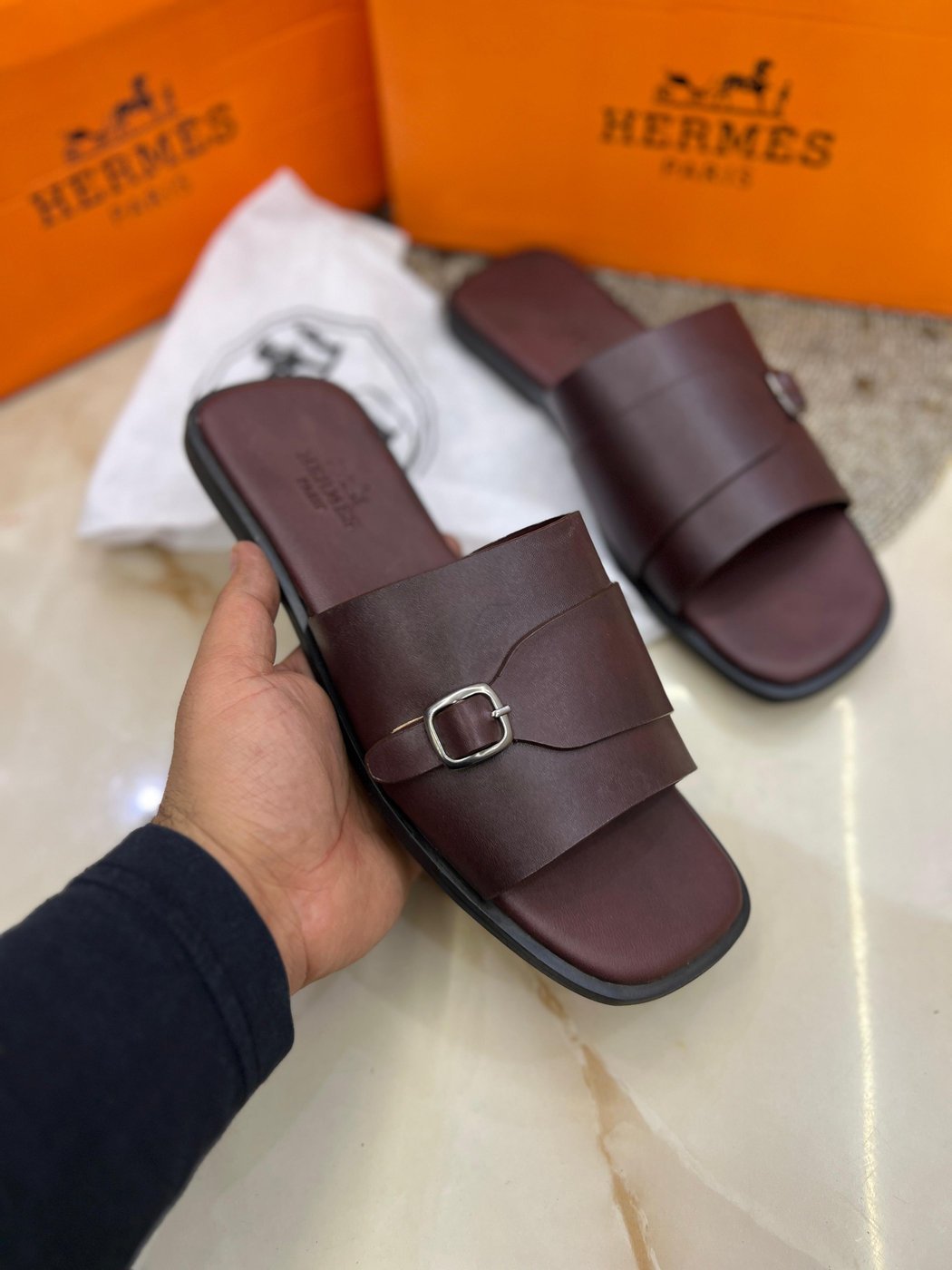 *HERME'S*
(Slides For Men's)
Top quality