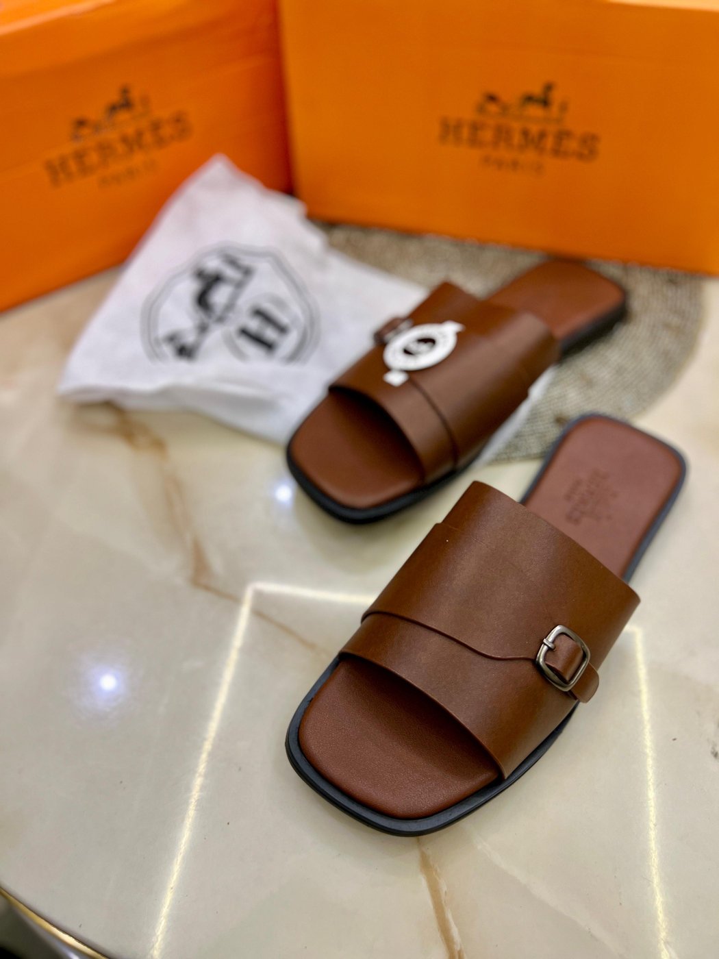 *HERME'S*
(Slides For Men's)
Top quality