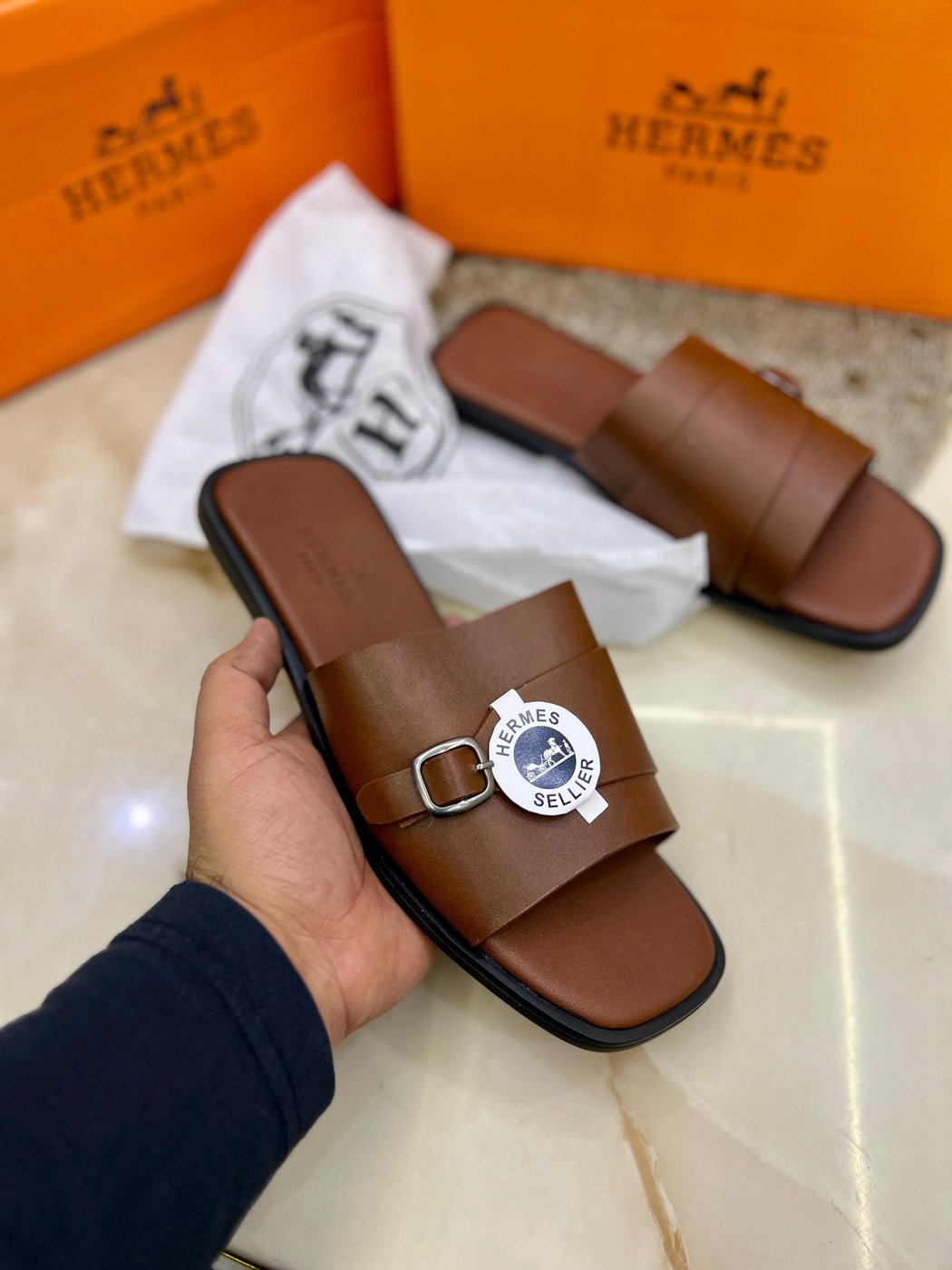 *HERME'S*
(Slides For Men's)
Top quality