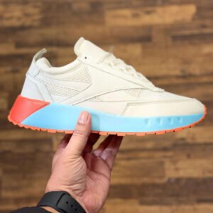 Imported shoes
Master quality