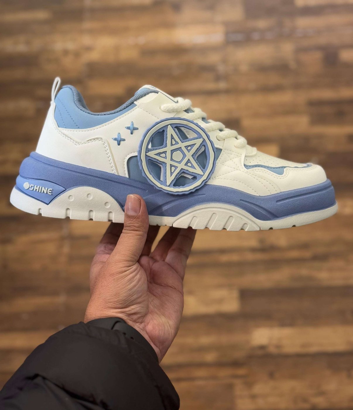 Imported shoes
Top 6a Quality