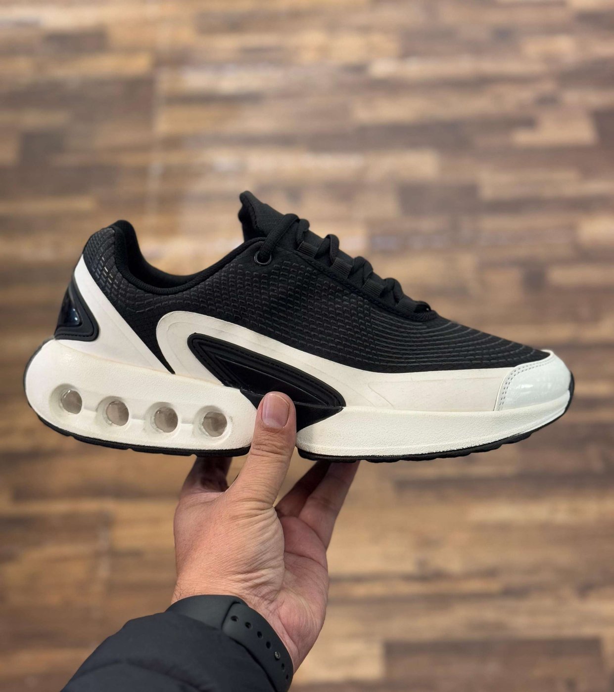 Imported shoes
Top 6a Quality
