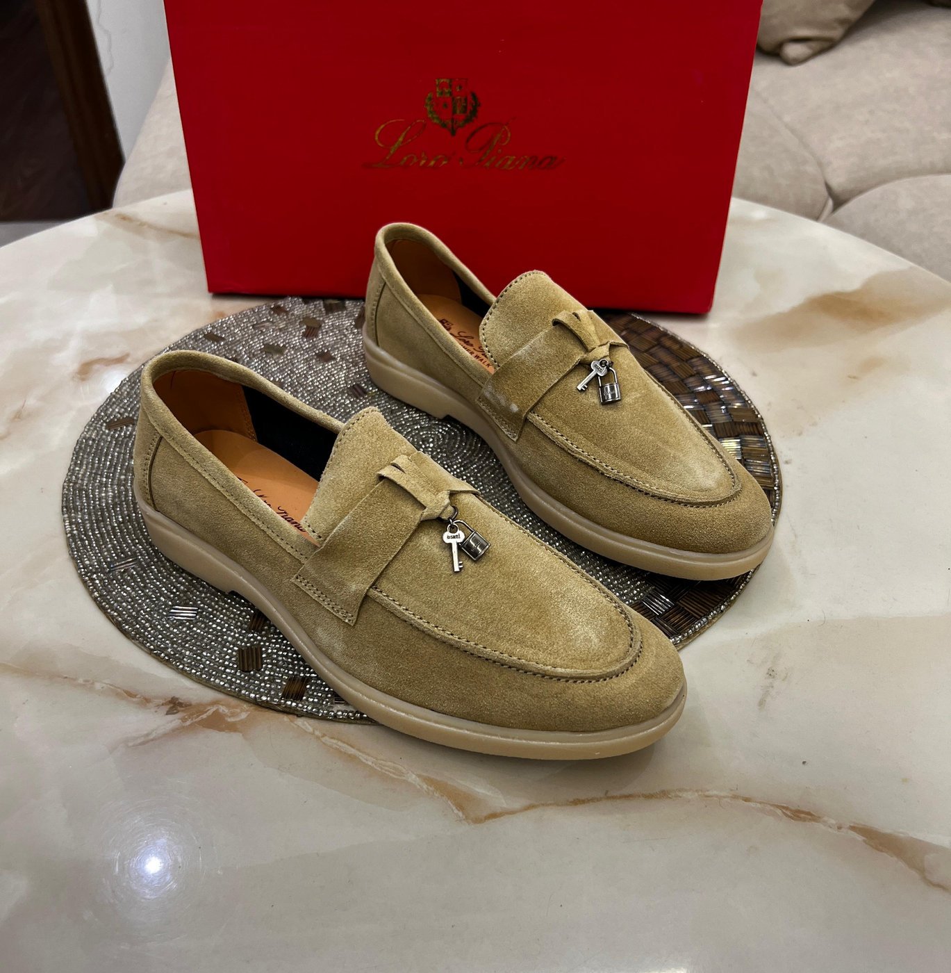 LORO PIANA
Top quality