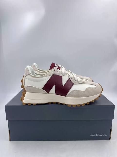 New balance 327
Top quality