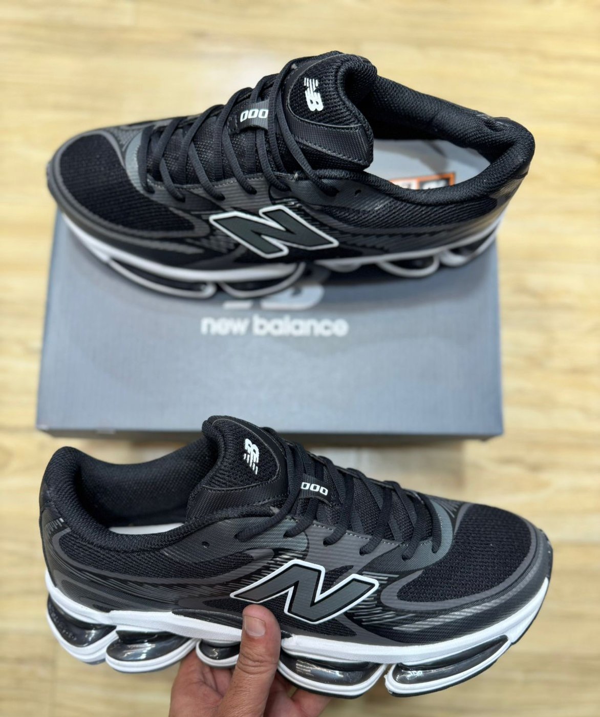 New Balance ABZORB 2000
Top Notch Quality