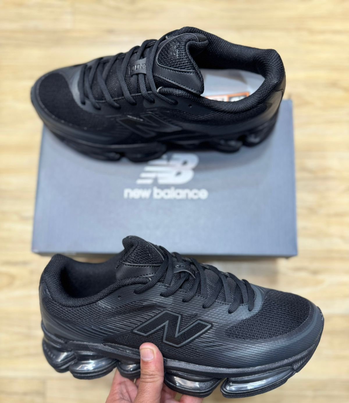 New Balance ABZORB 2000
Top Notch Quality