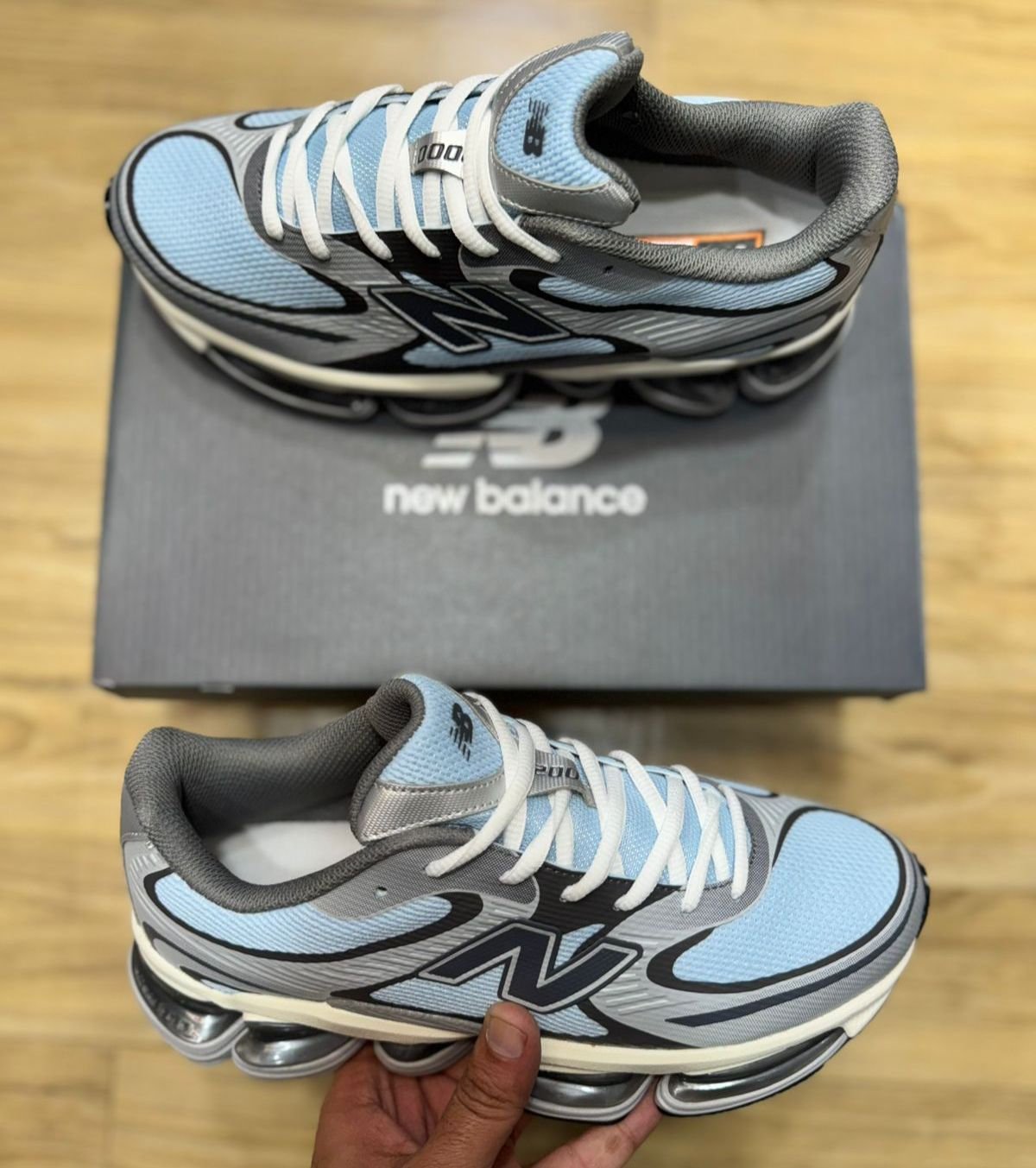 New Balance ABZORB 2000
Top Notch Quality