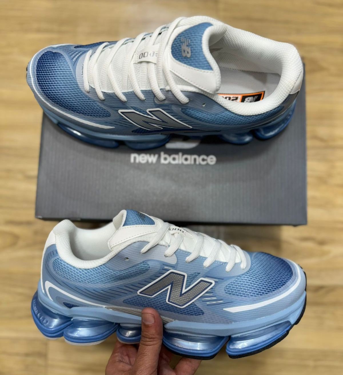 New Balance ABZORB 2000
Top Notch Quality