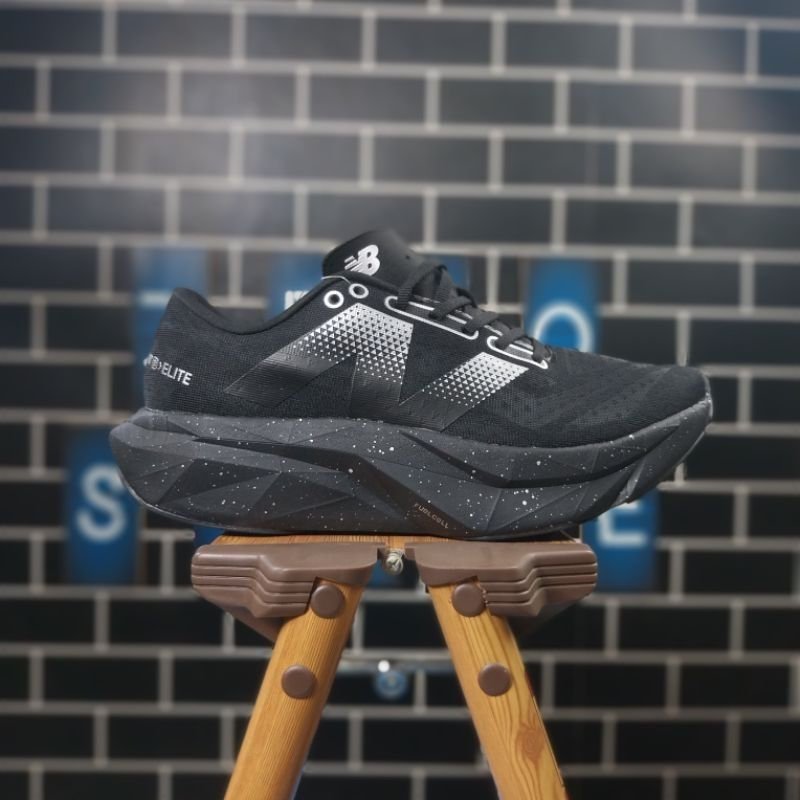 New balance elite 4
Top quality