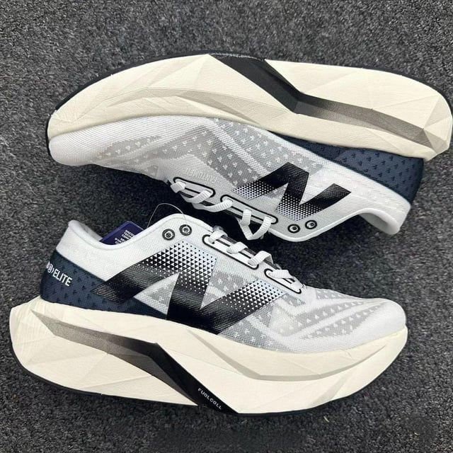 New balance sc elite v4
Top quality