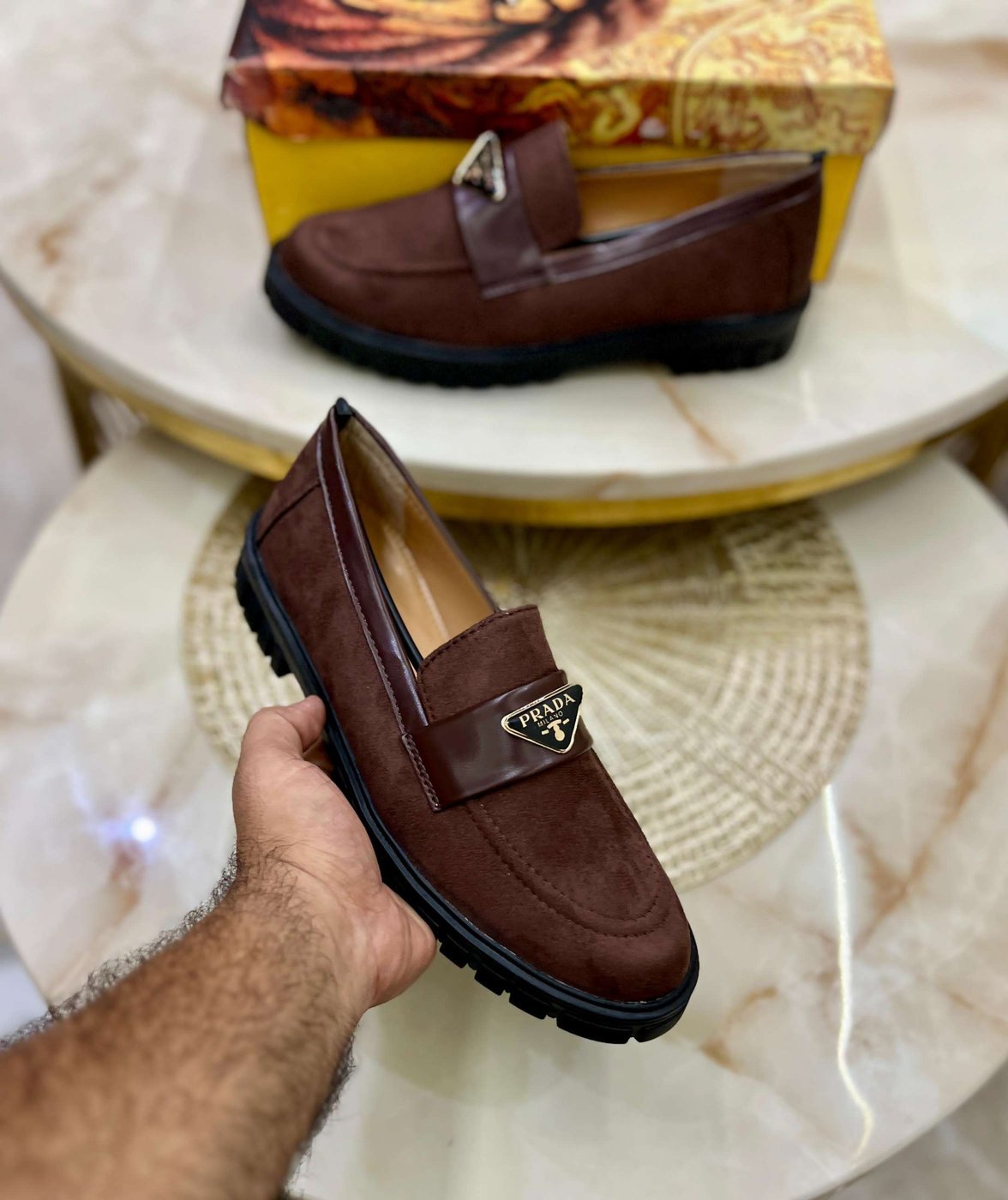 PRADA
(Suede-loafers)
(Stylish tpr sole)
Master quality