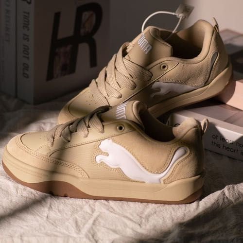 Puma park beige
Top Quality