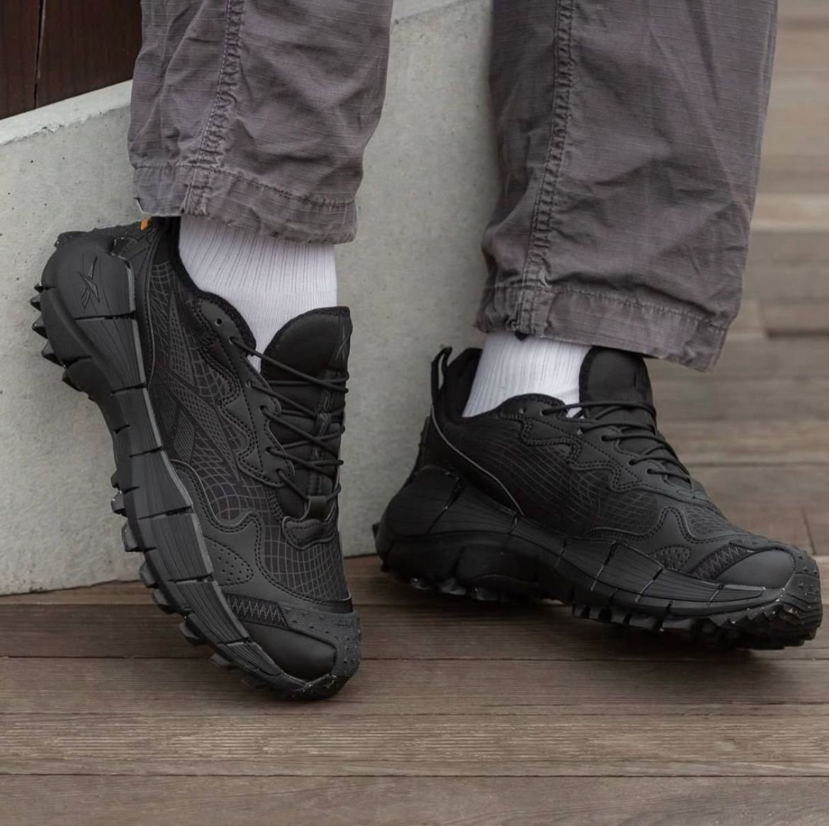 Reebok Zig Kinetica Edge 2.5 Black
Top ua quality