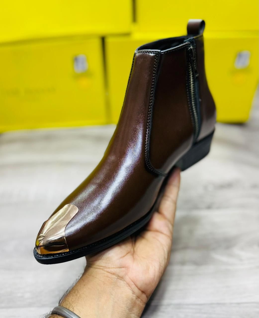 Ted Baker
(chelsea boots)
Top leather quality