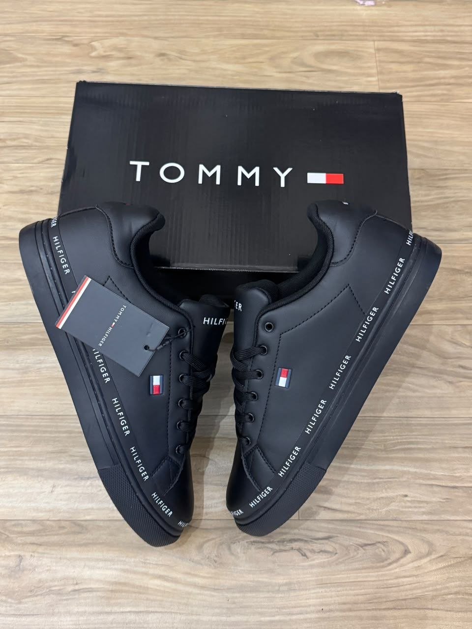 Tommy Hilfiger sneakers