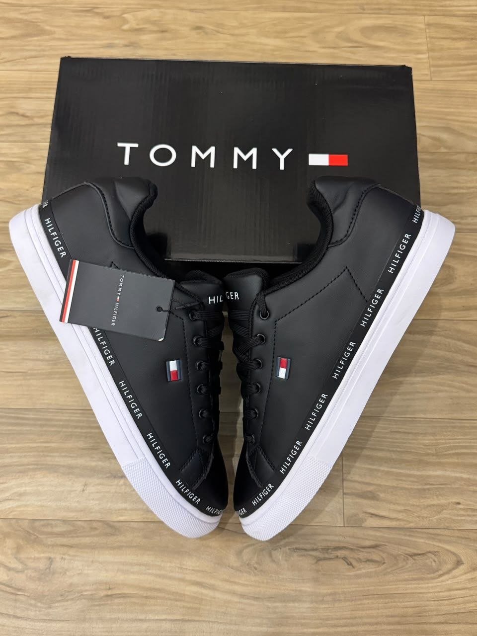 Tommy Hilfiger sneakers