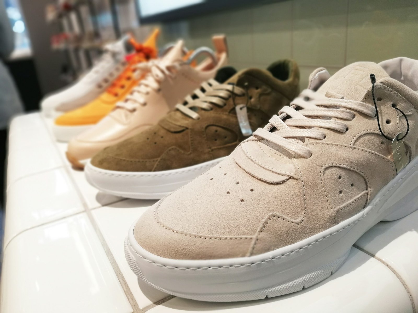 White low-top sneaker