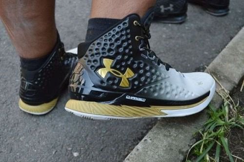 Under Armour 2015 Curry 1
Mvp
Topquality