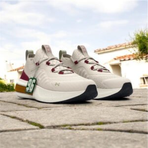 Under armour hovr phantom 4 beige
Top ua quality
