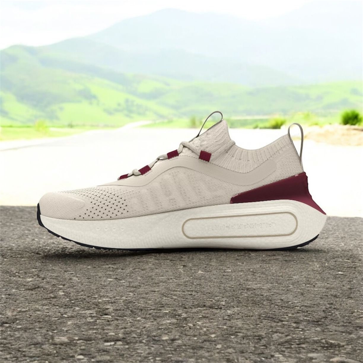 Under armour hovr phantom 4 beige
Top ua quality