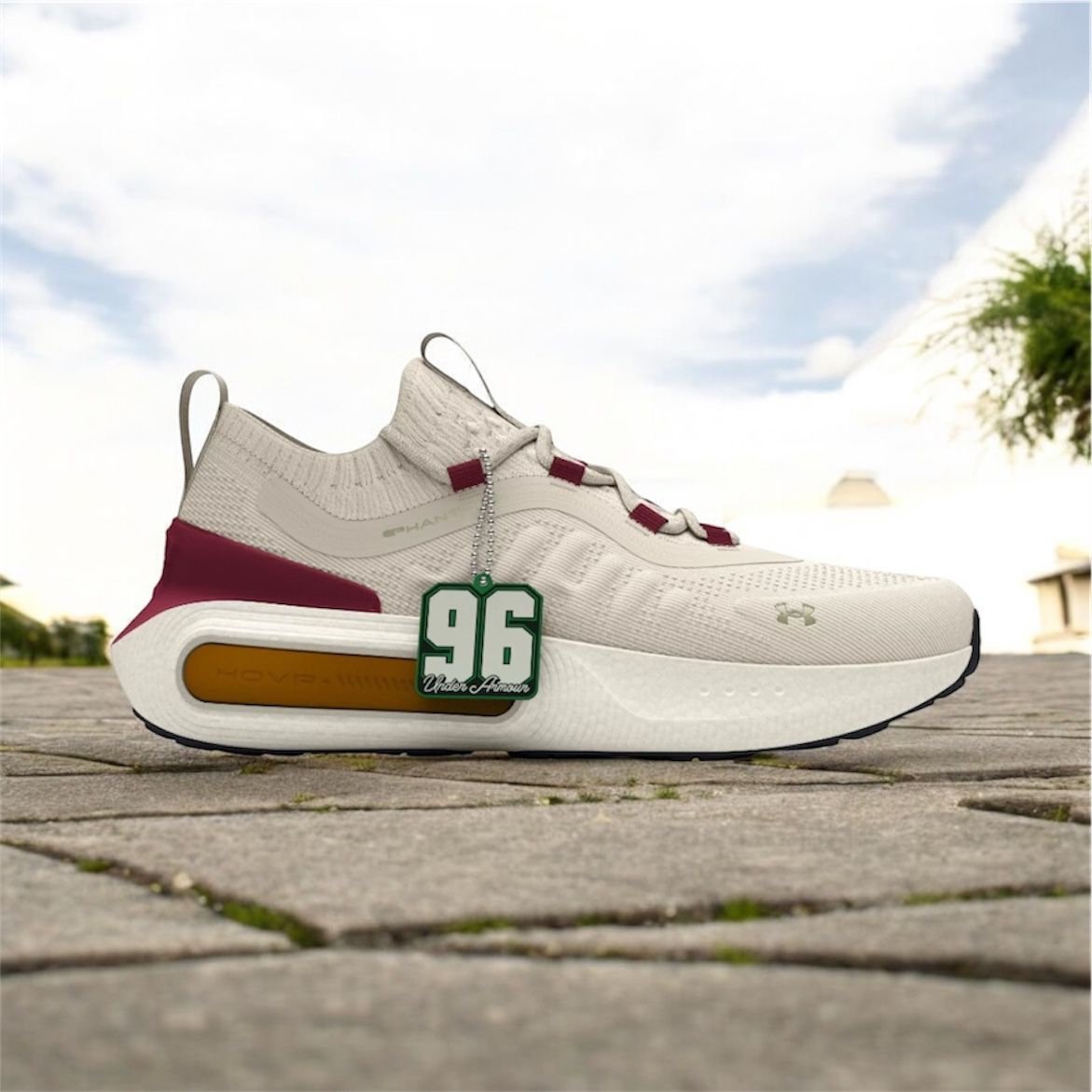 Under armour hovr phantom 4 beige
Top ua quality