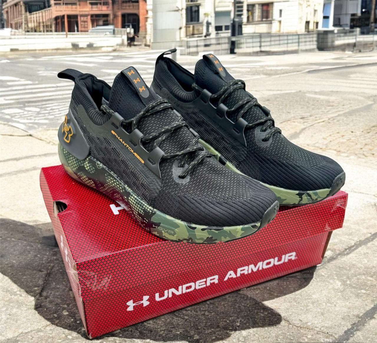Under Armour Phantom HOVR 3 SE