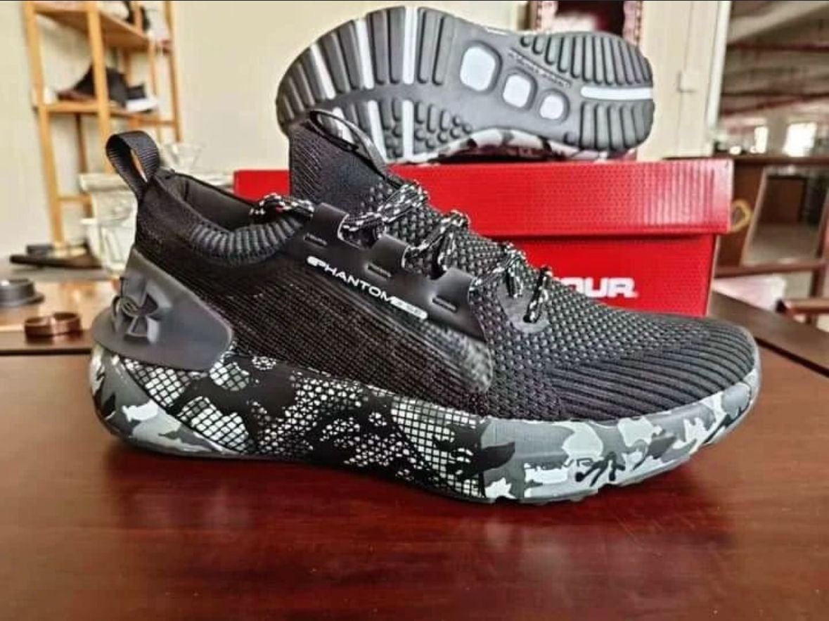 Under Armour Phantom HOVR 3 SE